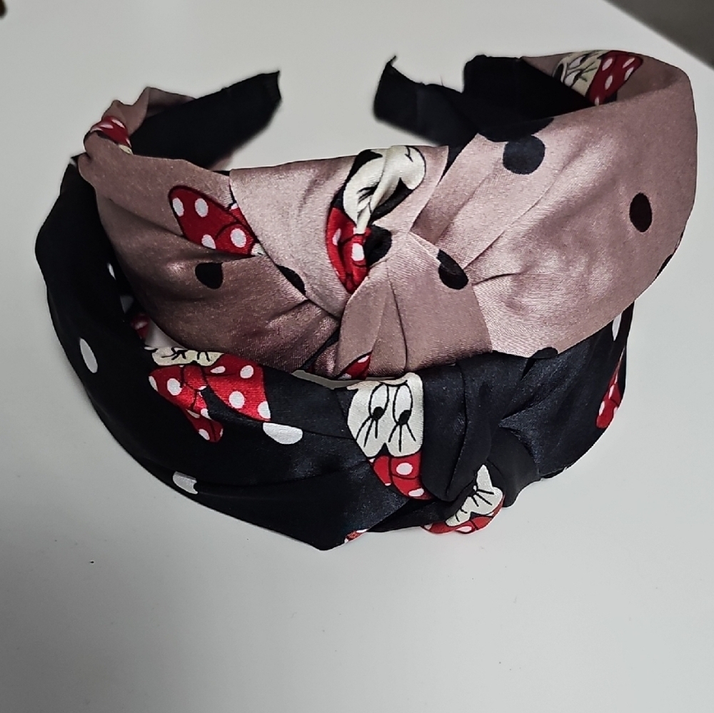 Set Of 2 Elegant Minnie Polka Dot Knotted Headbands - Black and Pink